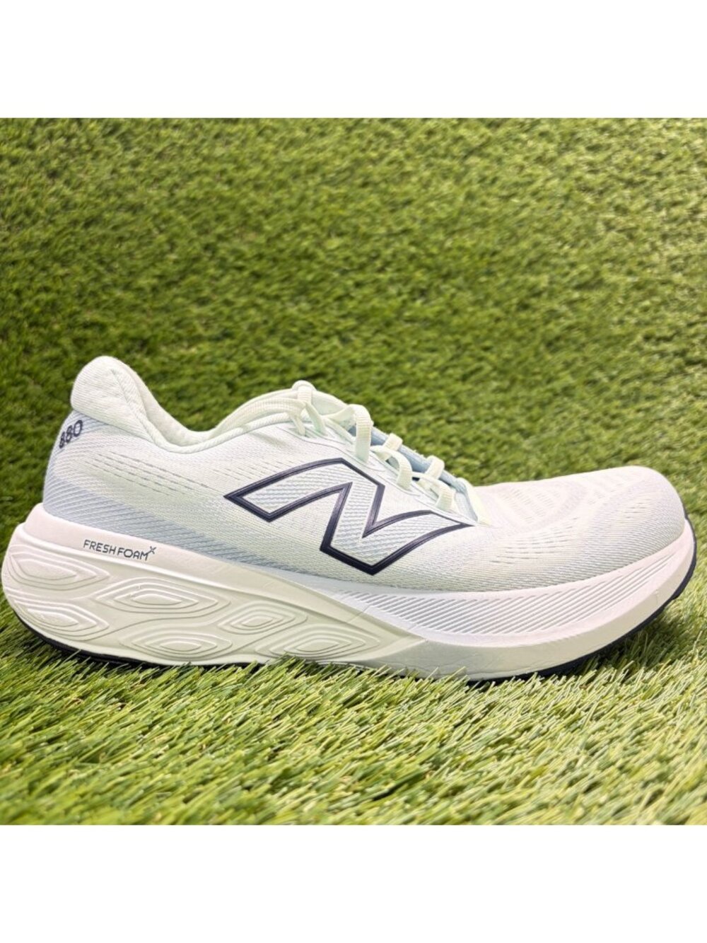 New Balance Fresh Foam X 880v15 Womens Size 10 Blue White Running Shoes Sneakers